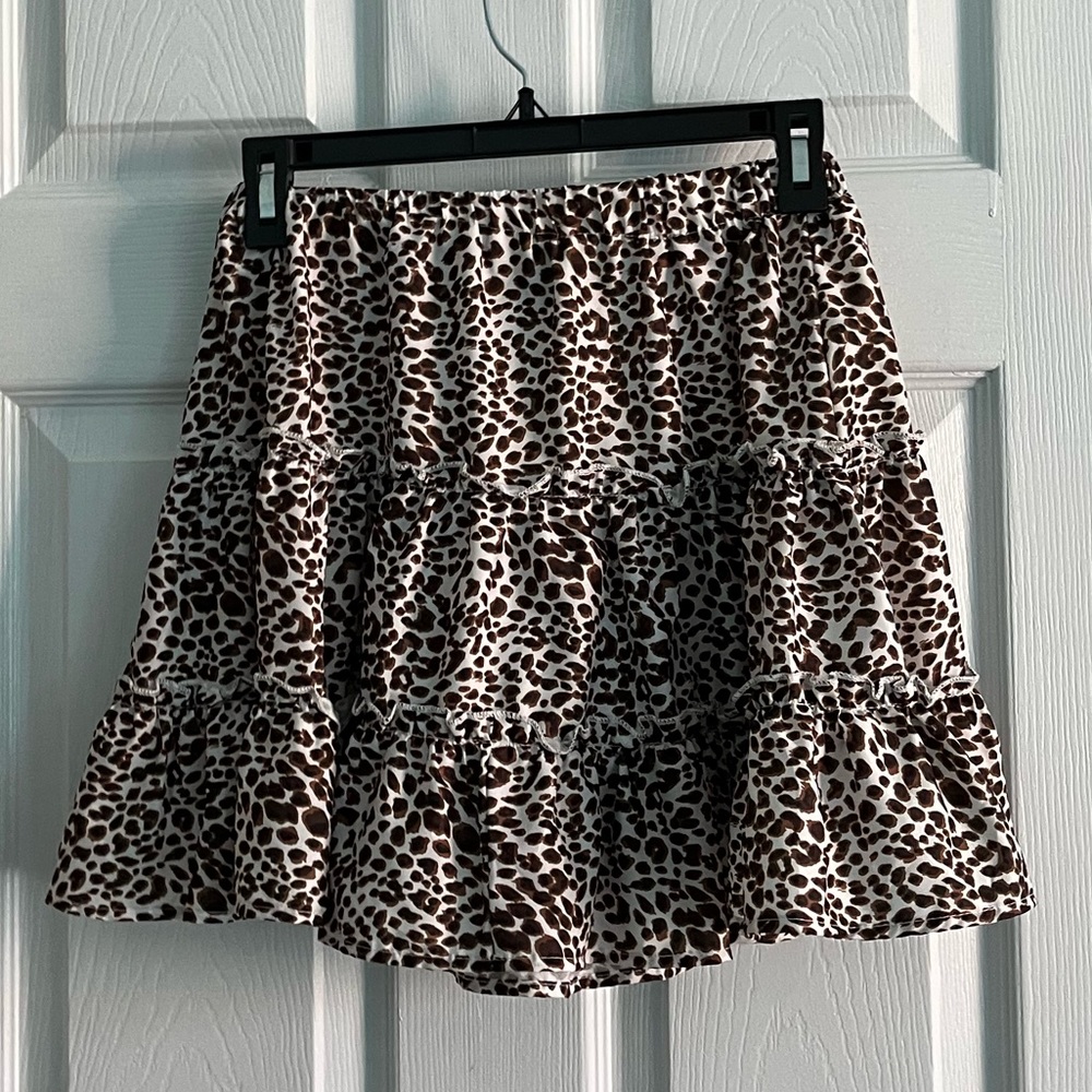 Shein Aminal print Ruffle Hem Shirt